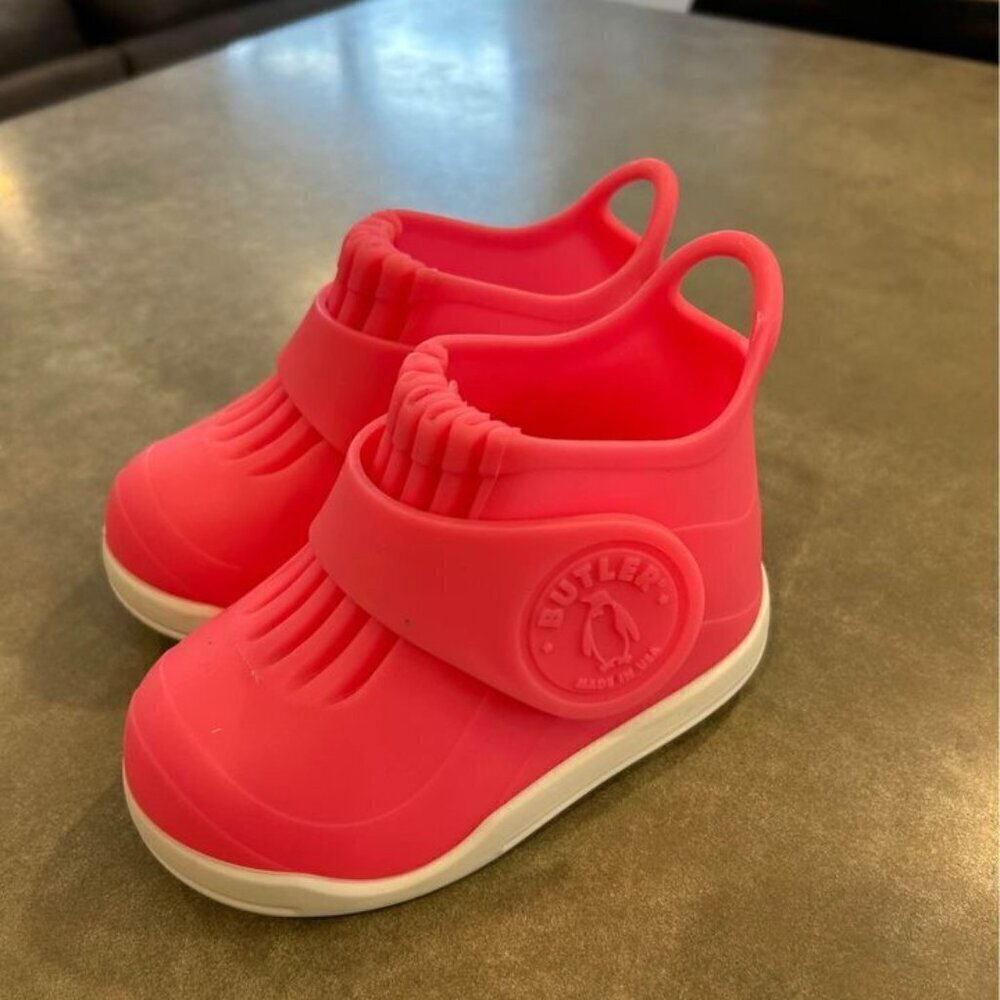 BUTLER waterproof shoes. Velcro, expanding. Smells like strawberry shortcake!